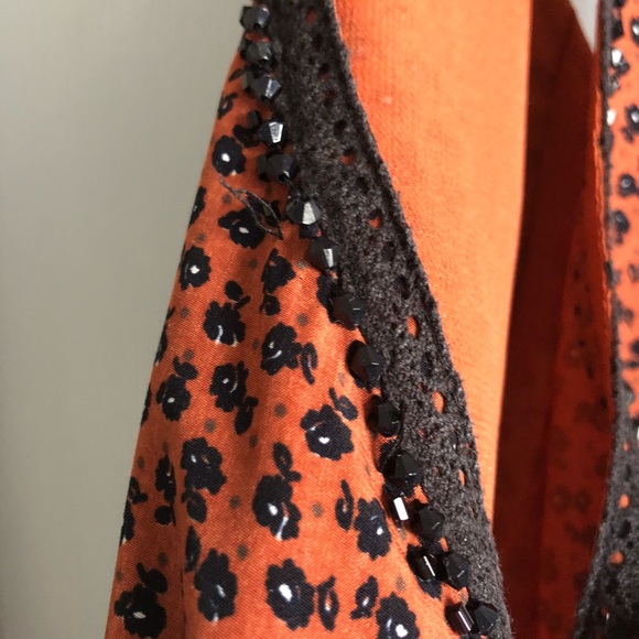 ❤️3 for $10!❤️ Flowy Dark Orange Floral Bead Top - Picture 8 of 8